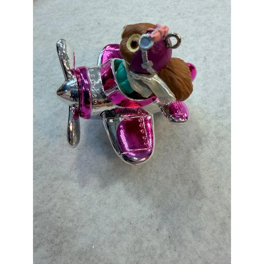 Hallmark Keepsake Ornament 1992 Daughter Bunny Rabbit Airplane Pilot QX503-1